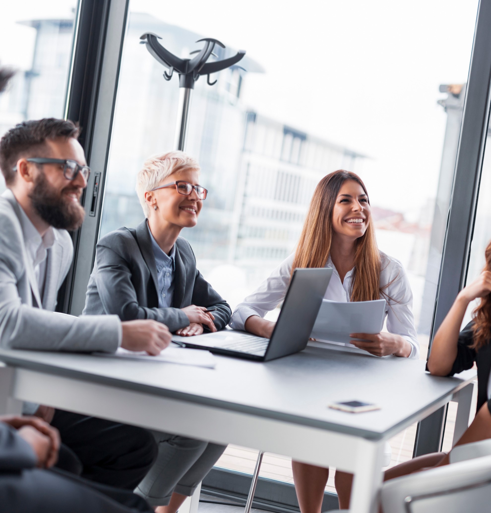 Boldog munkavállaló